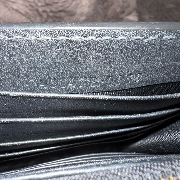 GUCCI Supreme Monogram Mini Peony Pearly Wallet on Chain - Picture 2 of 9